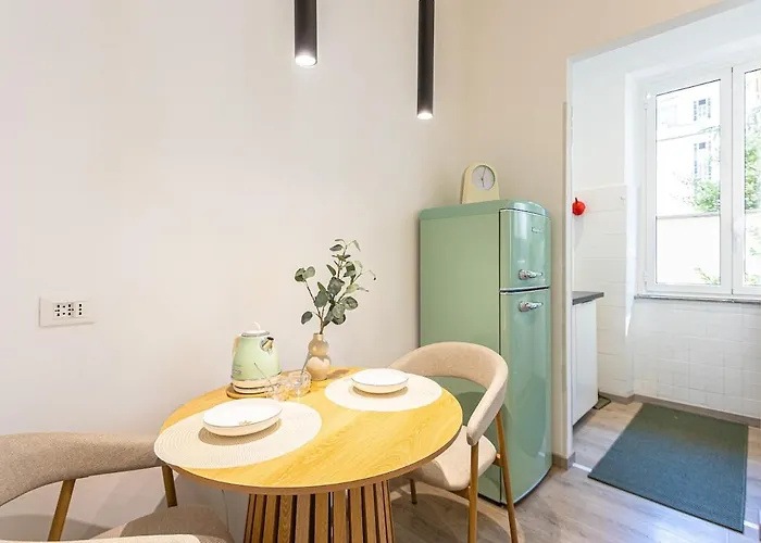 Apartment The Golden Rooster - 1 Min To St Peter Station *