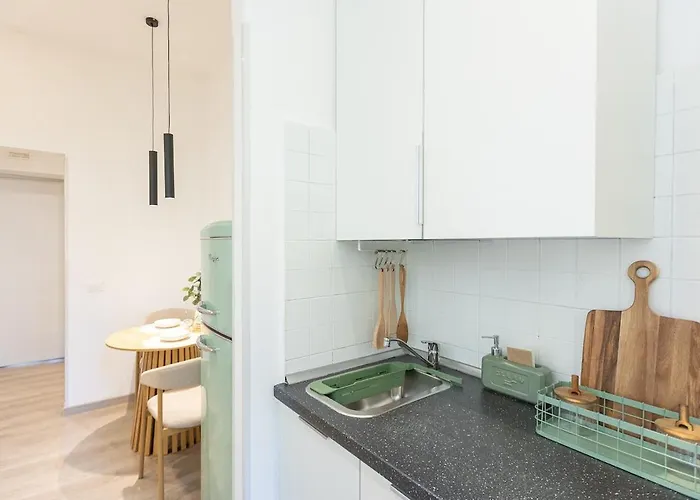 Apartment The Golden Rooster - 1 Min To St Peter Station