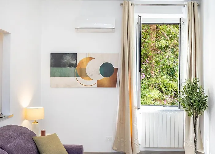 The Golden Rooster - 1 Min To St Peter Station Apartment Rom